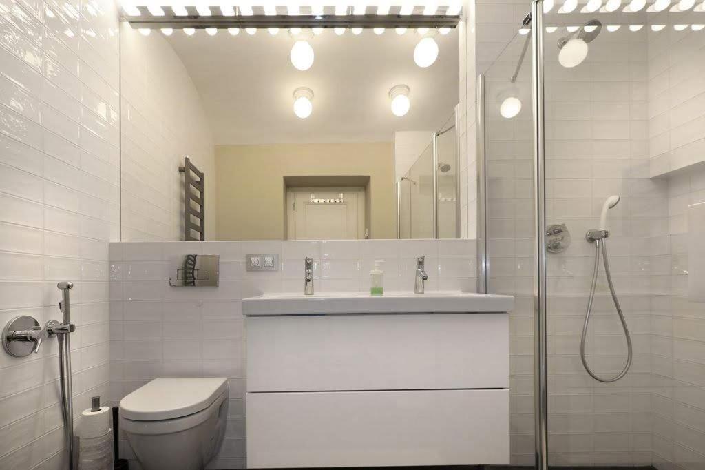 Design Loft 2 Minutes To Wenceslas Square Prag Exteriör bild