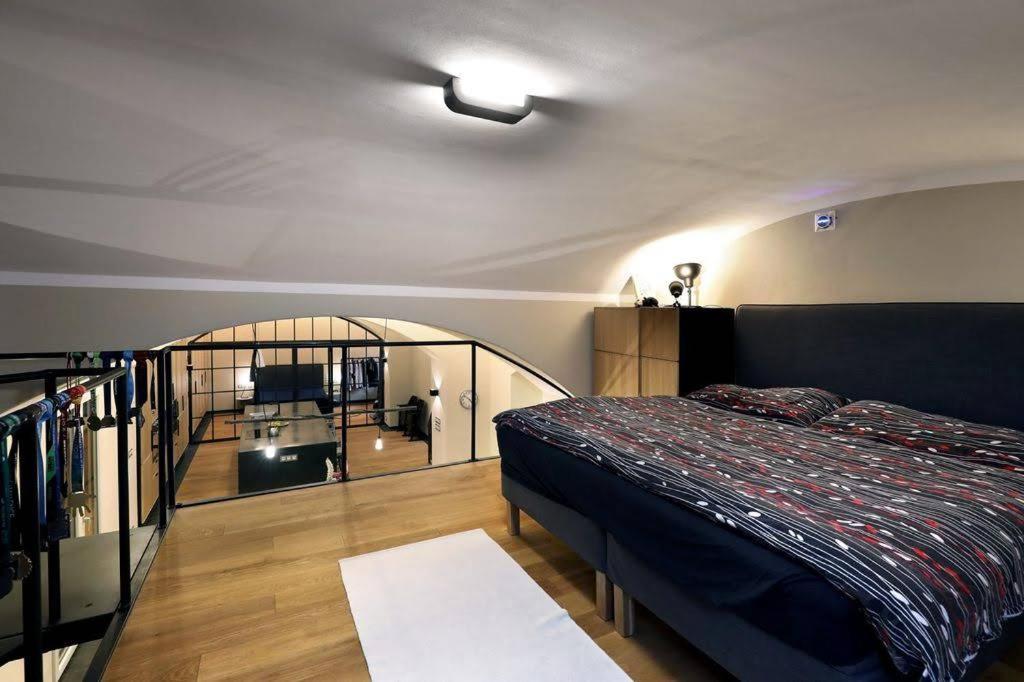 Design Loft 2 Minutes To Wenceslas Square Prag Exteriör bild