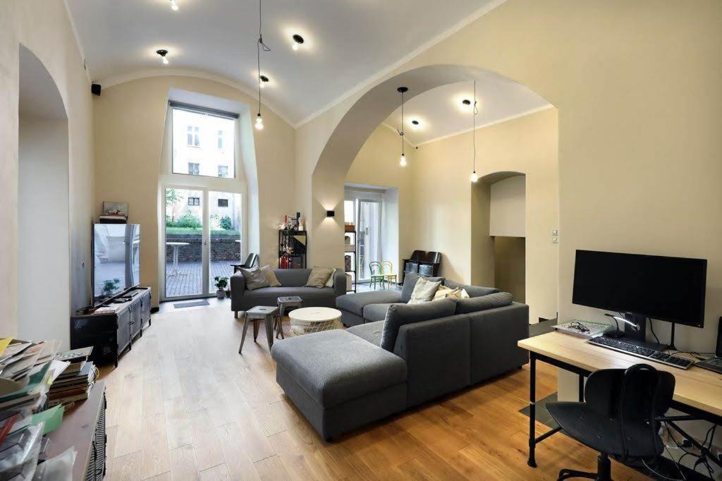 Design Loft 2 Minutes To Wenceslas Square Prag Exteriör bild