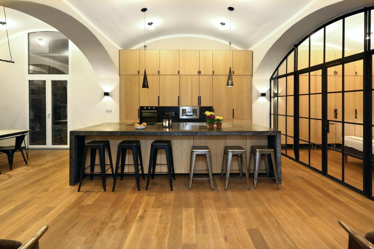 Design Loft 2 Minutes To Wenceslas Square Prag Exteriör bild